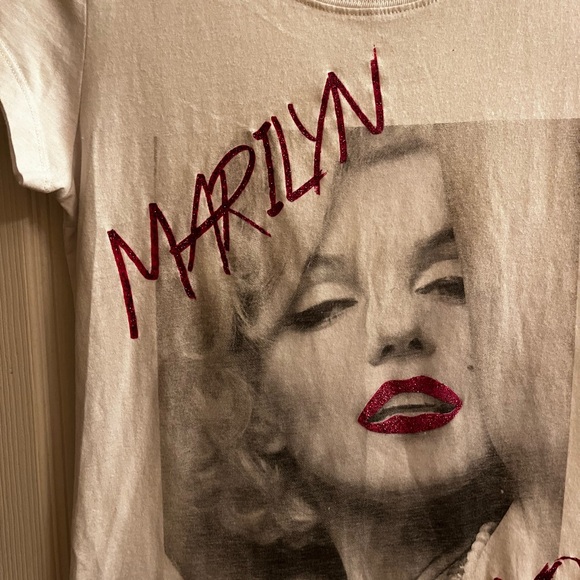 VTG~HOLLYWOOD LEGENDS~MARILYN DIMENSIONAL~XOXO TEE - 1985~L - Picture 2 of 8